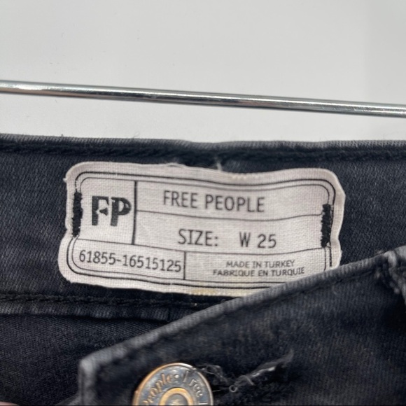 Free People Busted Knee Washed Black Skinny Jeans​ - Picture 4 of 7